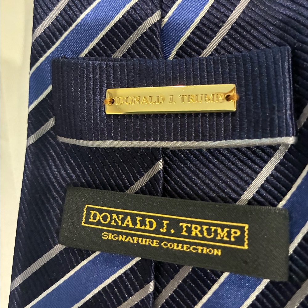 Donald J. Trump Signature Collection Blue Striped Tie